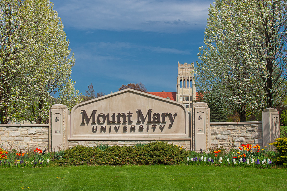 Students Outside on Campus in Summer